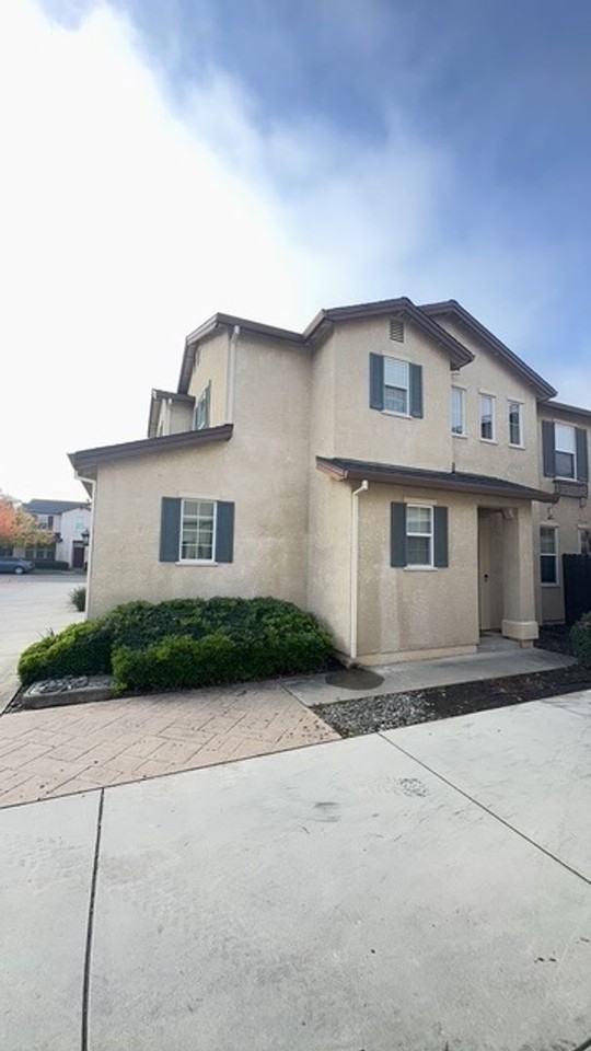 2340 Shining Star Way - Photo 2 of 20