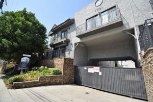 featured image of 5921 Whitsett Ave