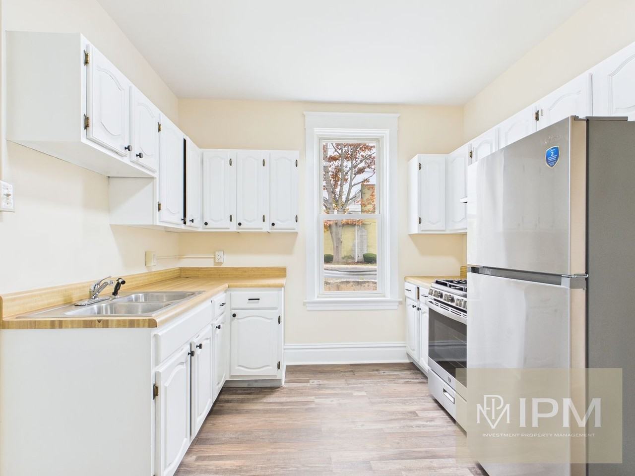 960 Hummel Ave - Photo 6 of 31