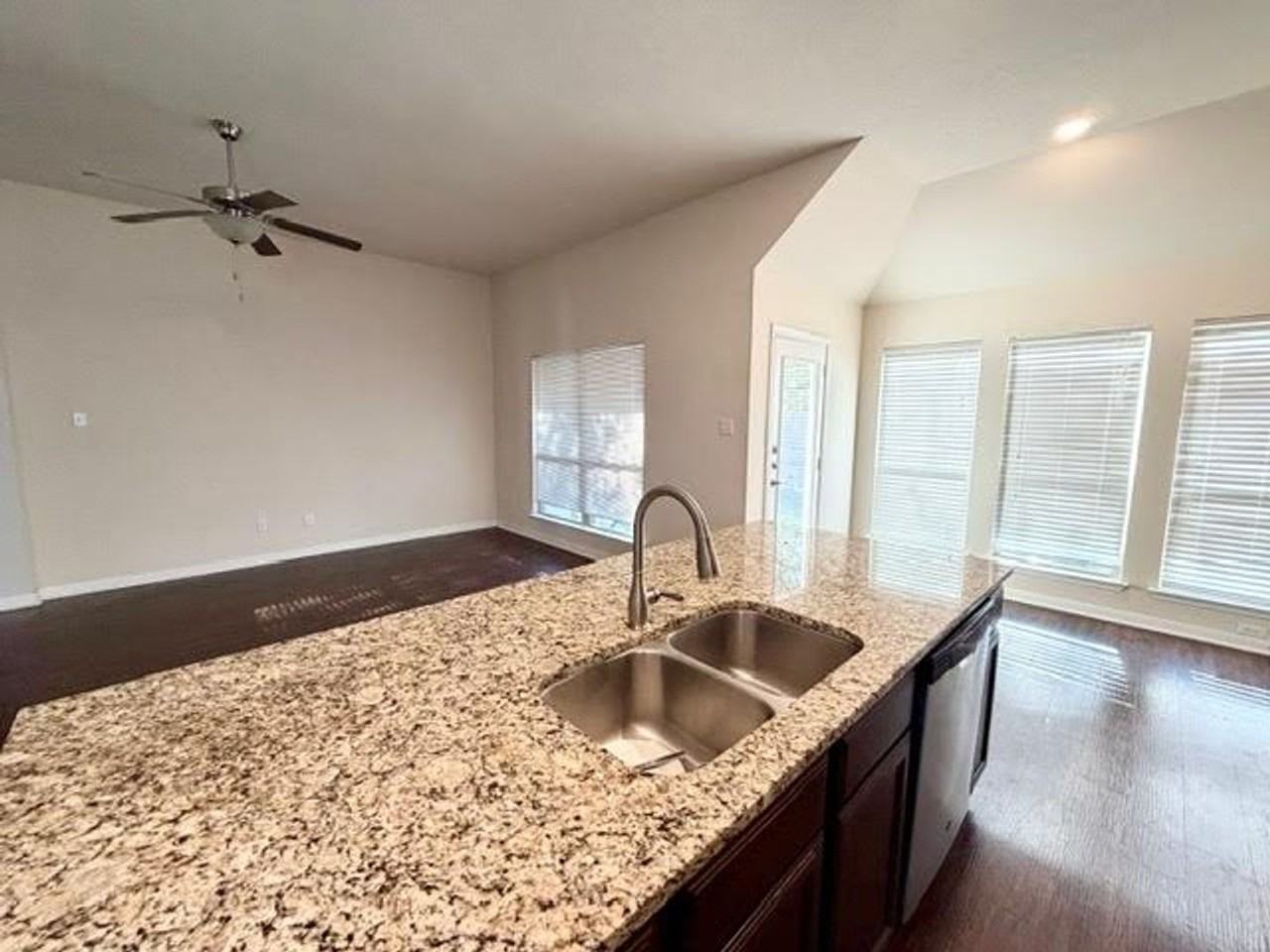 1106 Merganser Way - Photo 7 of 34