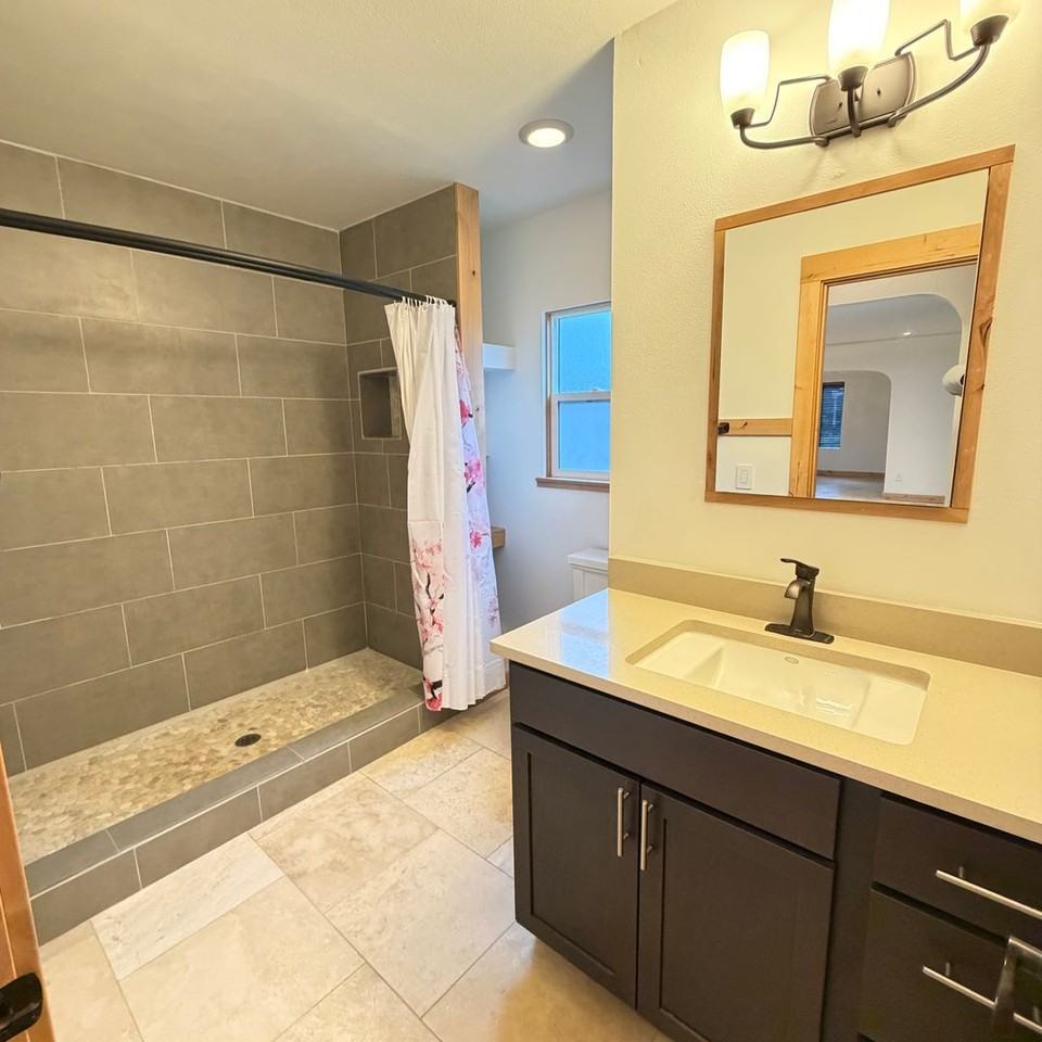 3025 E 15th Ave - Photo 6 of 17