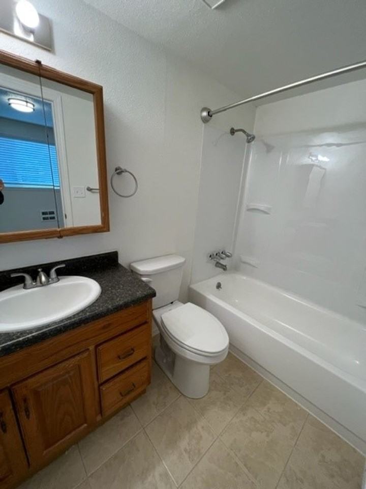 Stateside Flats - Photo 7 of 33