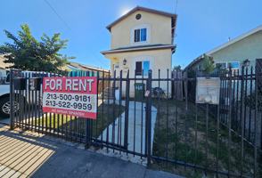 featured image of 718 East 40th Place