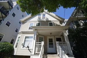 featured image of 348 W Wilson St