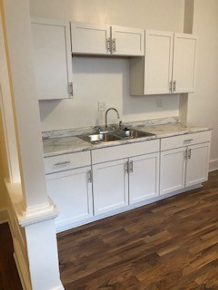 239 North Tacoma Avenue - Photo 5 of 23