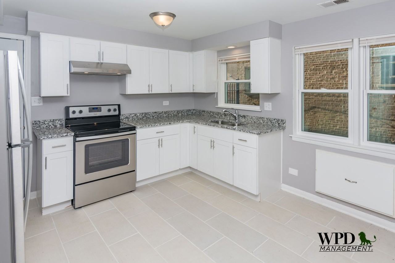 14113 S. Stewart Ave - Photo 3 of 12
