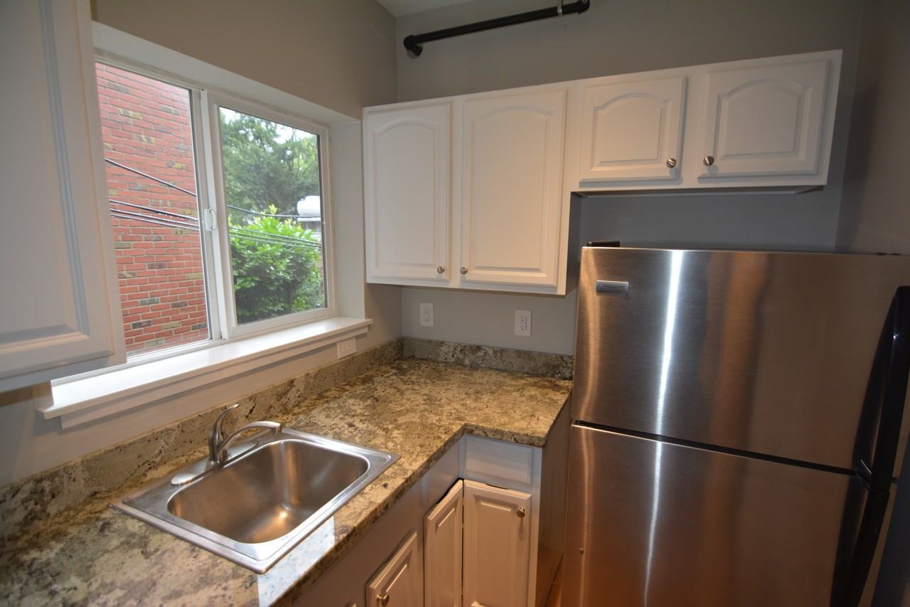 Beacon Apartments - Photo 6 of 16