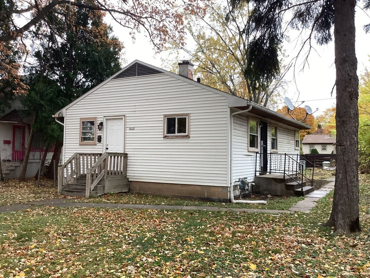 4850 N 44th St - Photo 5 of 14