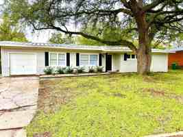 featured image of 2217 N 49th St