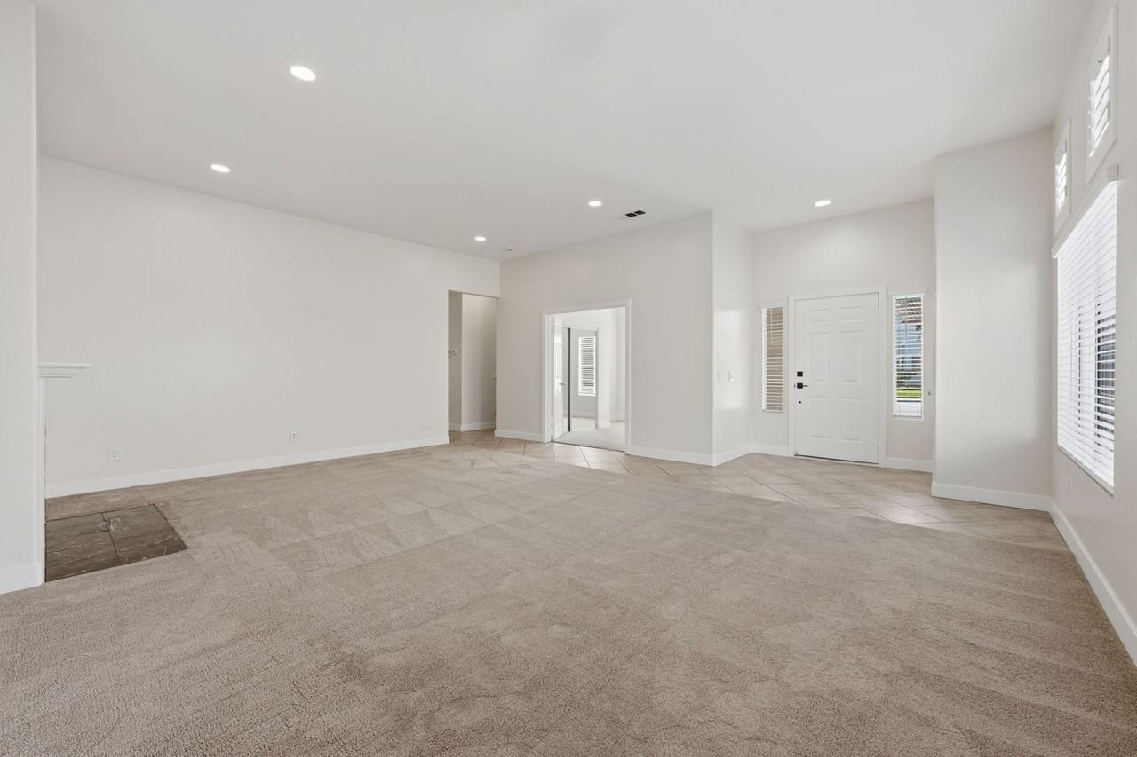 3912 Posada Ct - Photo 6 of 30