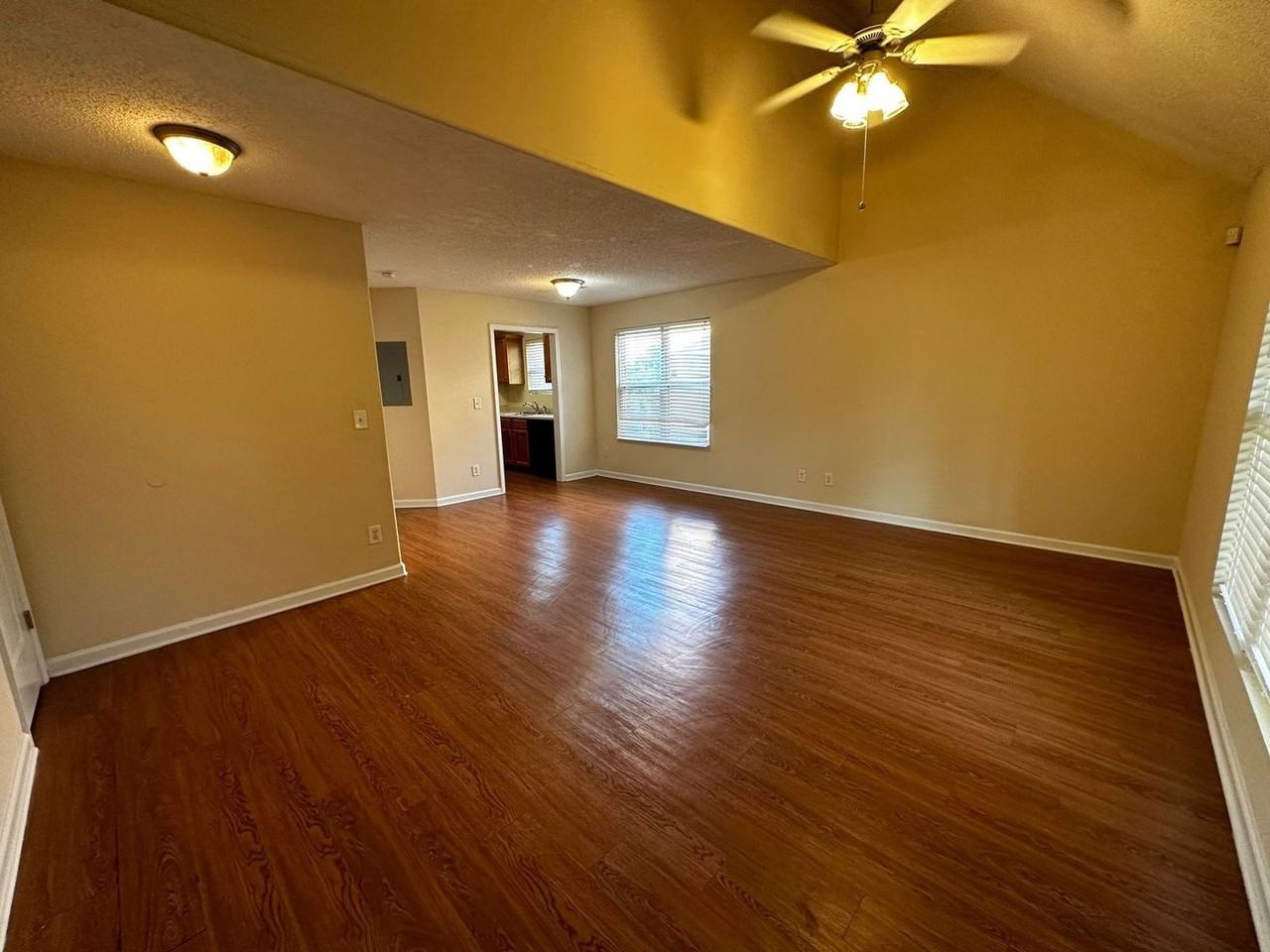 260 Katydid Dr - Photo 3 of 21