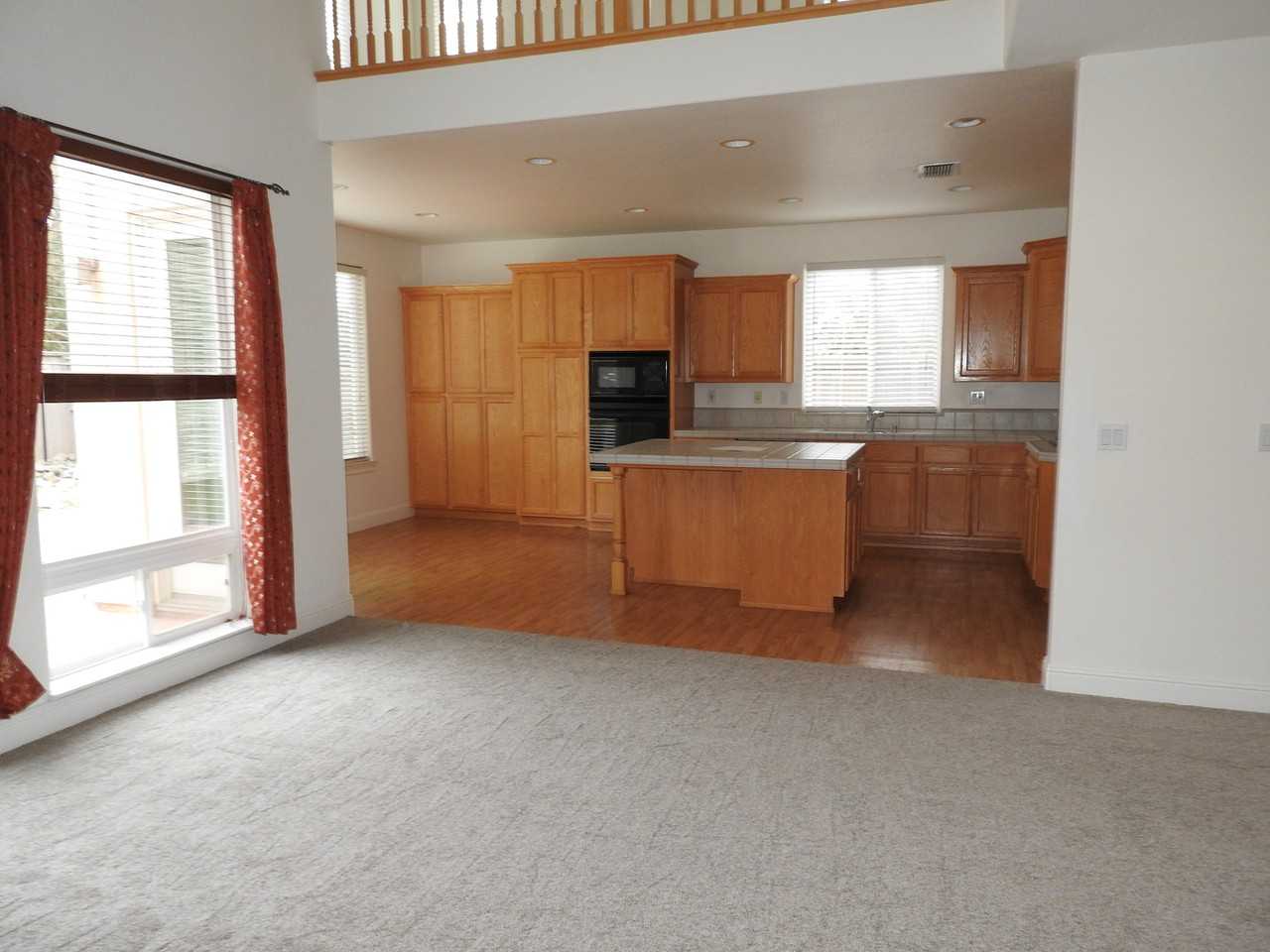 1902 Foster Way - Photo 4 of 16