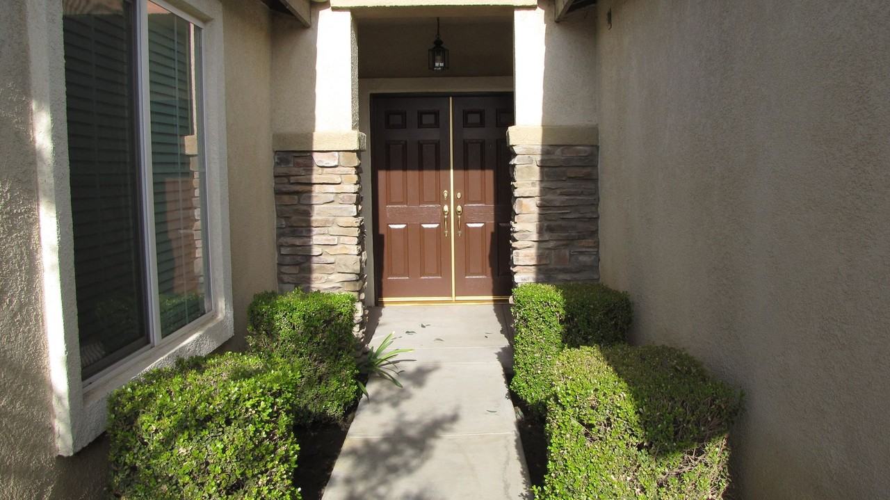 11604 Privet Place - Photo 2 of 26