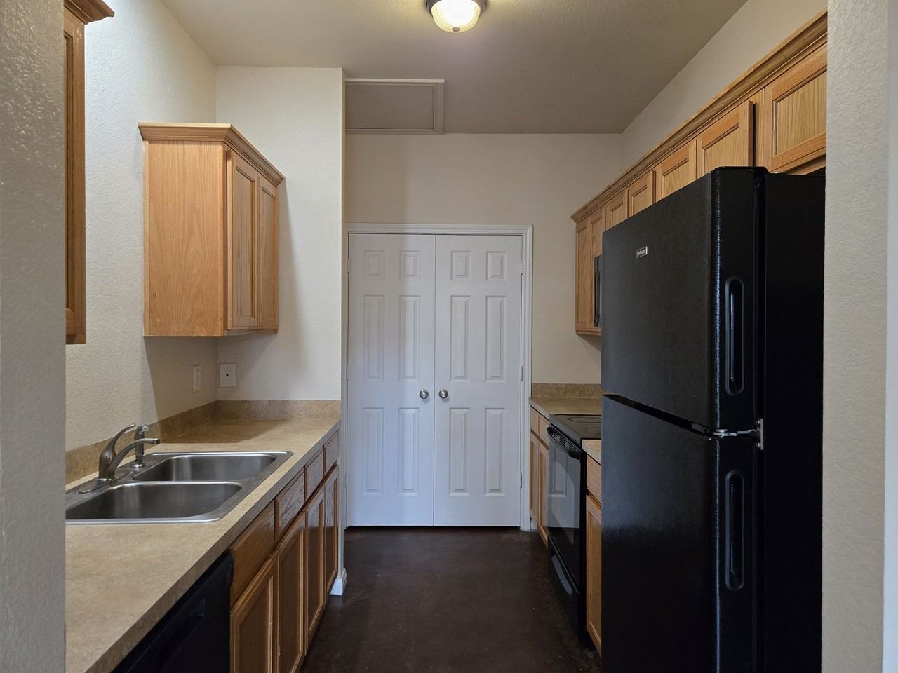 2109 Columbus Ave Apt B - Photo 4 of 16