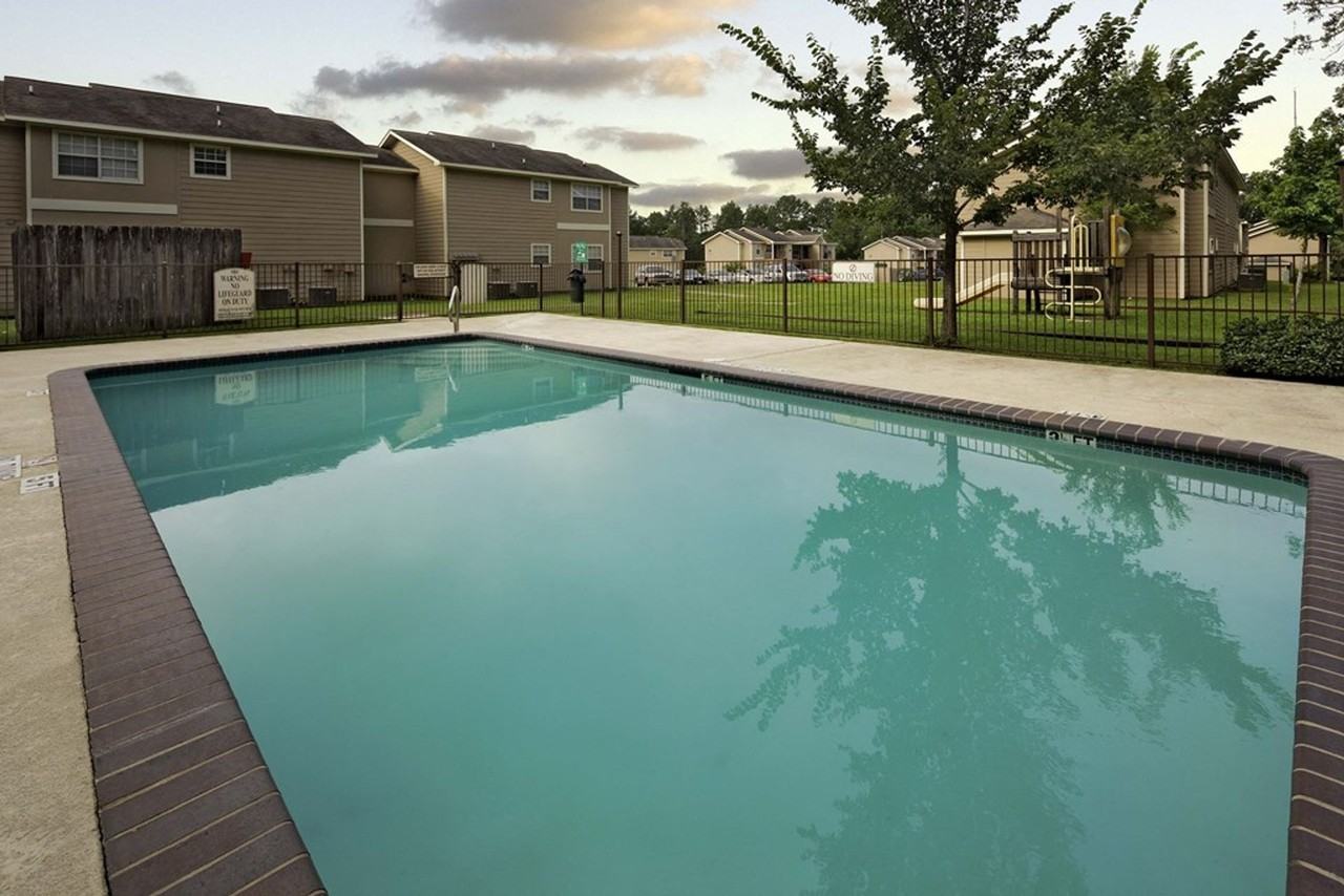 3507 N John Redditt Drive - Photo 7 of 11