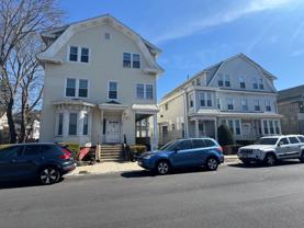 Modern & Spacious Apartments in the Heart of New London – Heat & Hot Water Included! - Photo 1 of 1