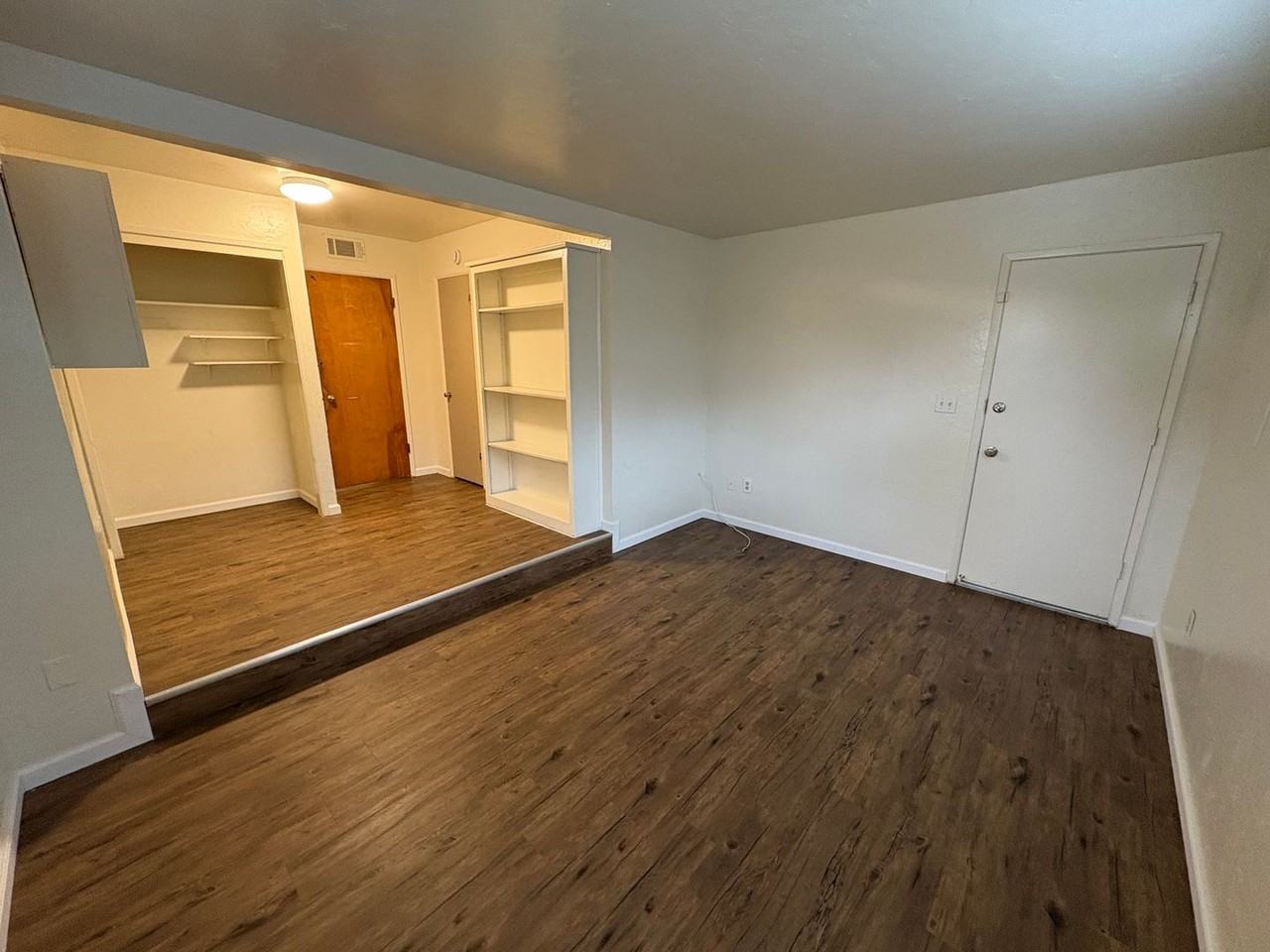 1044 South Linda Vista Street - Photo 7 of 36