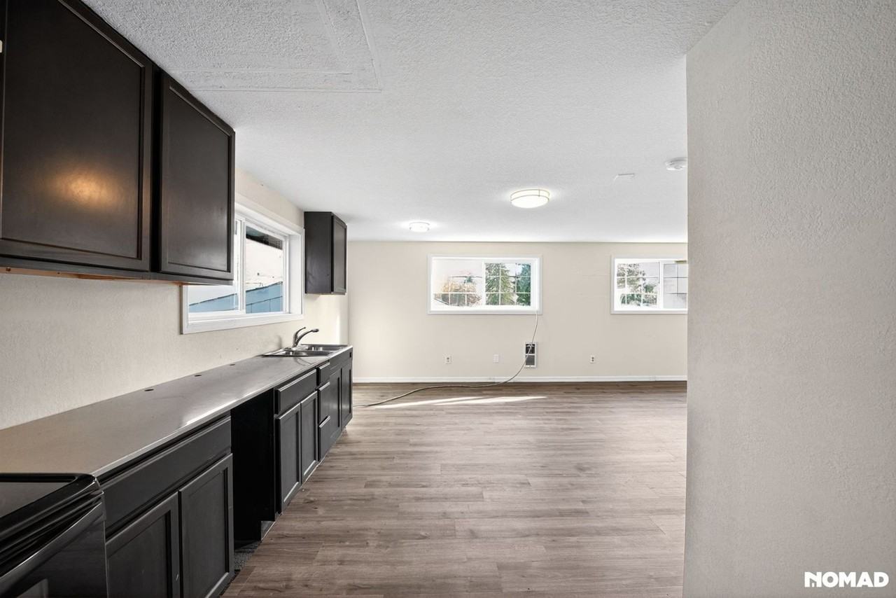 7105 166th Ave E - Photo 5 of 32