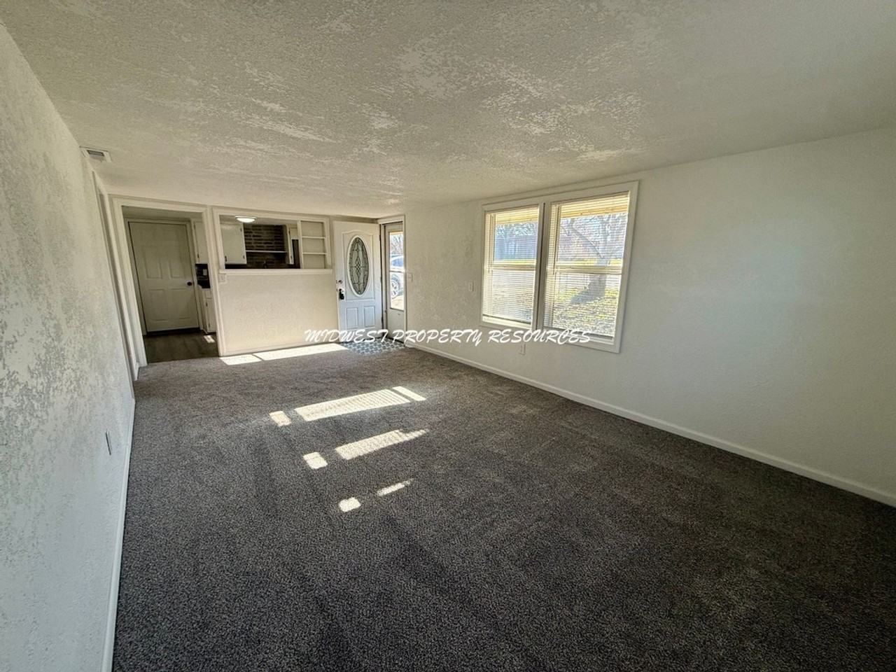 300 West 10th Street - Photo 2 of 14