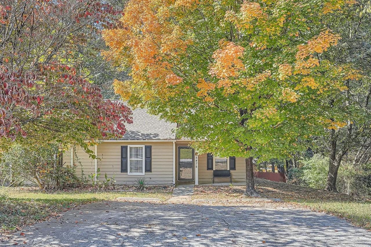 5475 Glen Haven Dr - Photo 2 of 13