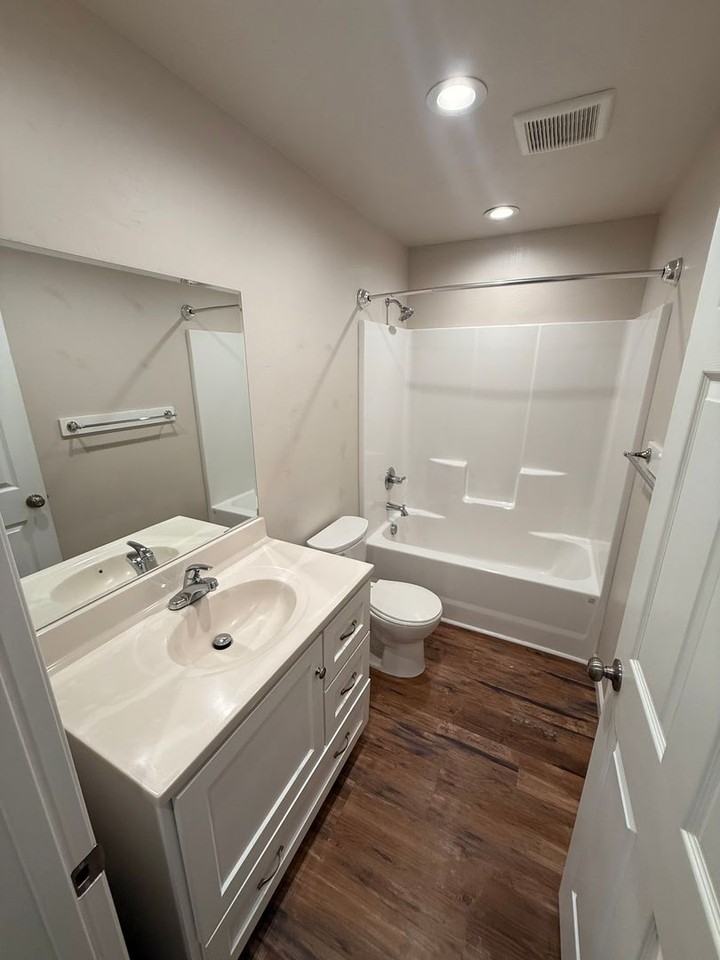 1102 Kane St #A - Photo 3 of 19