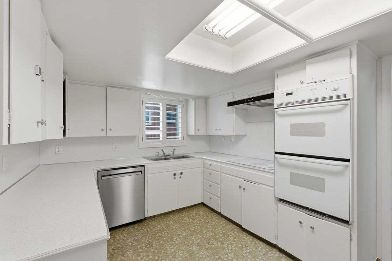 4070 College Dr - Photo 7 of 29