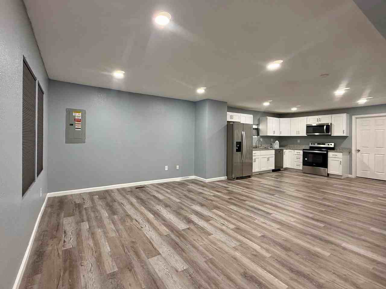 124 Halifax Street - Photo 3 of 16