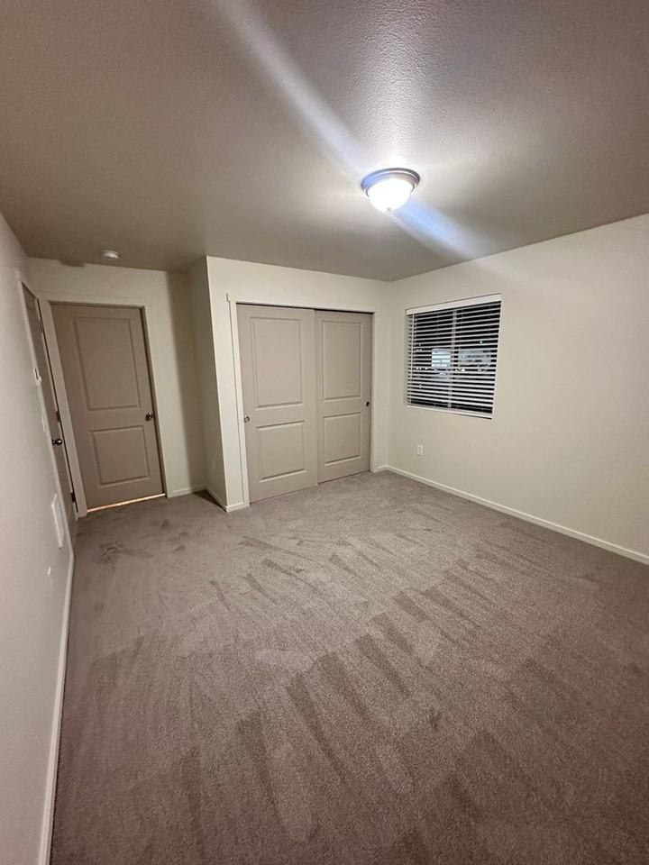 Greensferry Landing Apartments - Photo 6 of 12