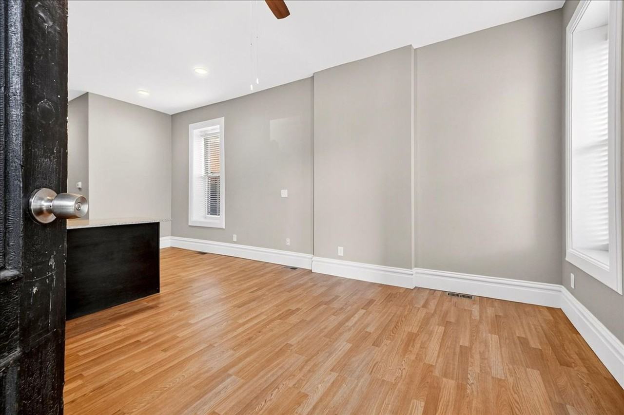 906 Barton St - Photo 3 of 26