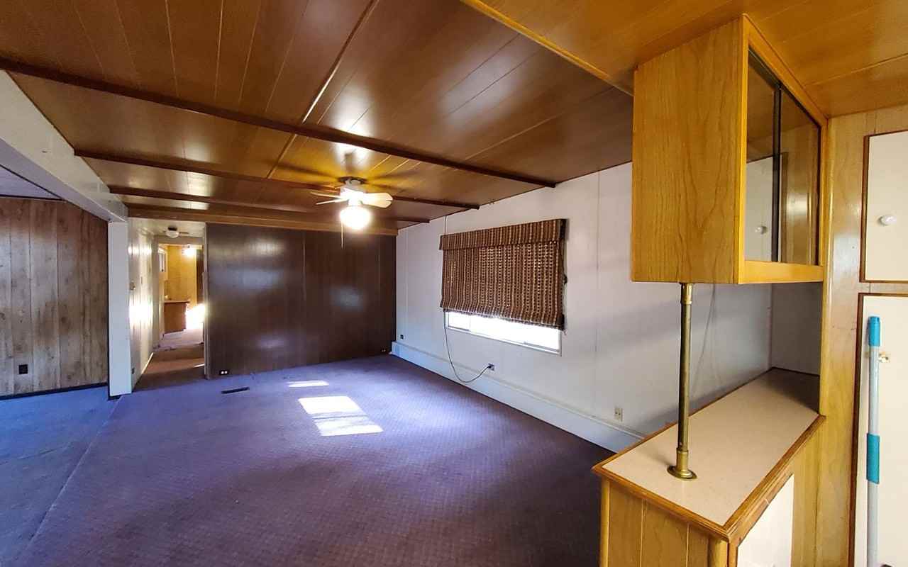 311 East Drowsey Circle - Photo 3 of 11