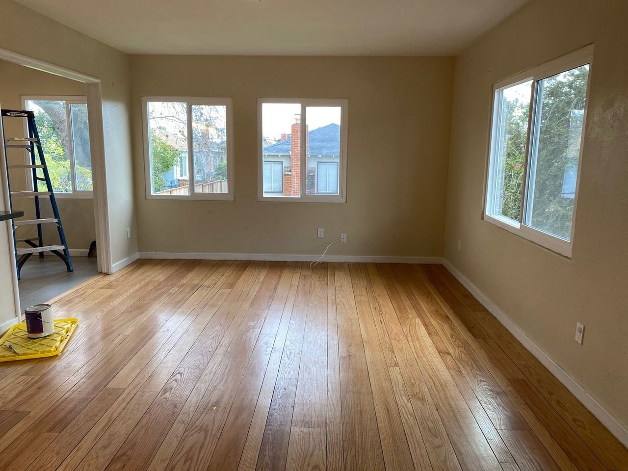 619 Poirier St - Photo 5 of 29