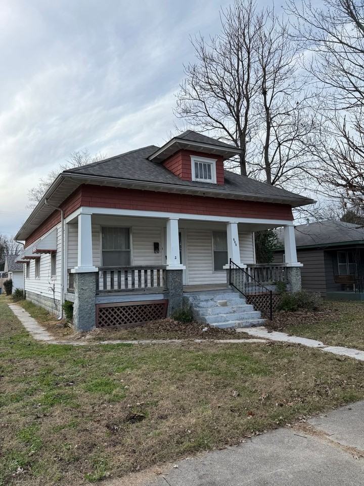 232 S Patterson Ave - Photo 2 of 13
