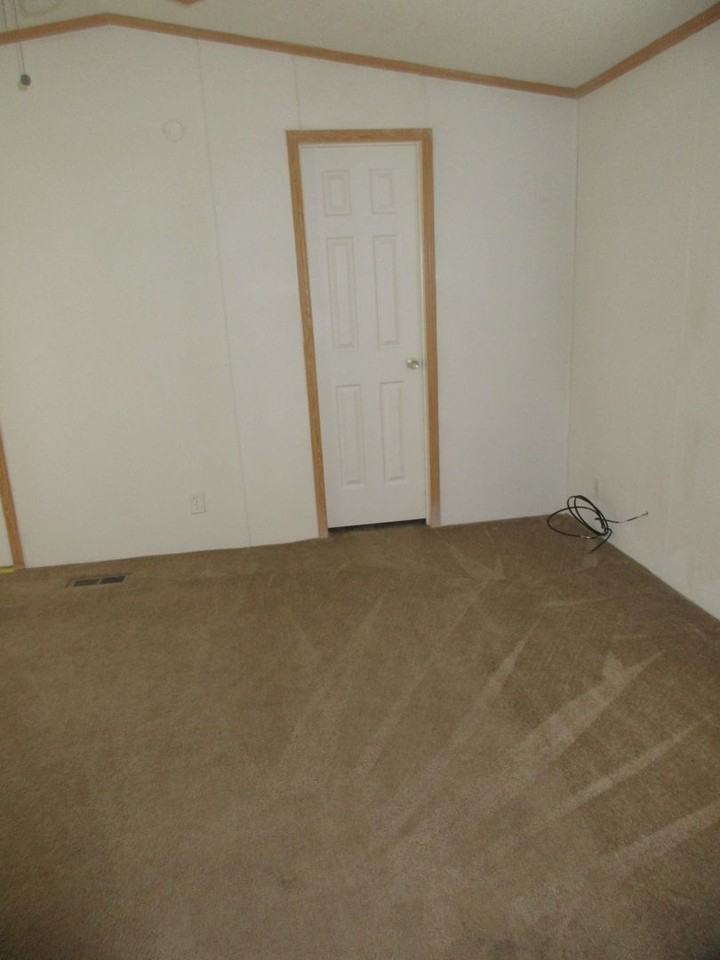 918 Iroquois Drive - Photo 2 of 27