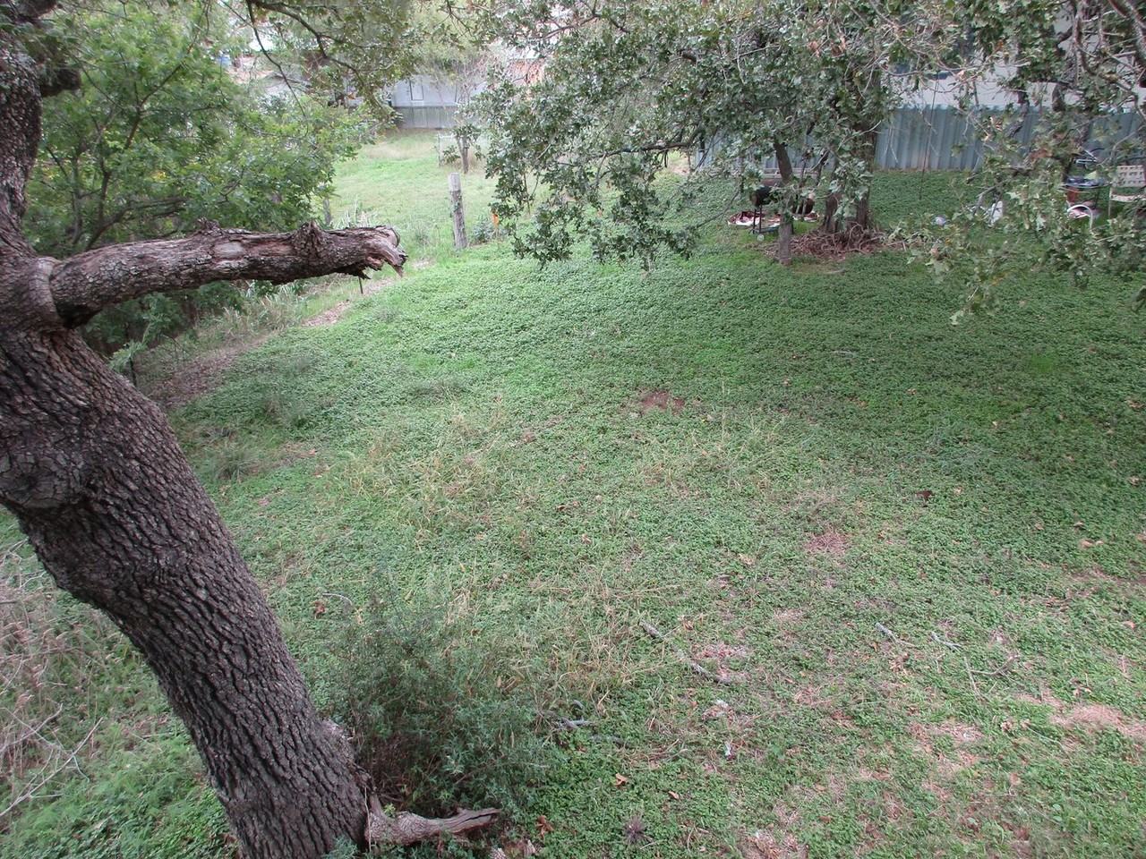 918 Iroquois Dr - Photo 2 of 27