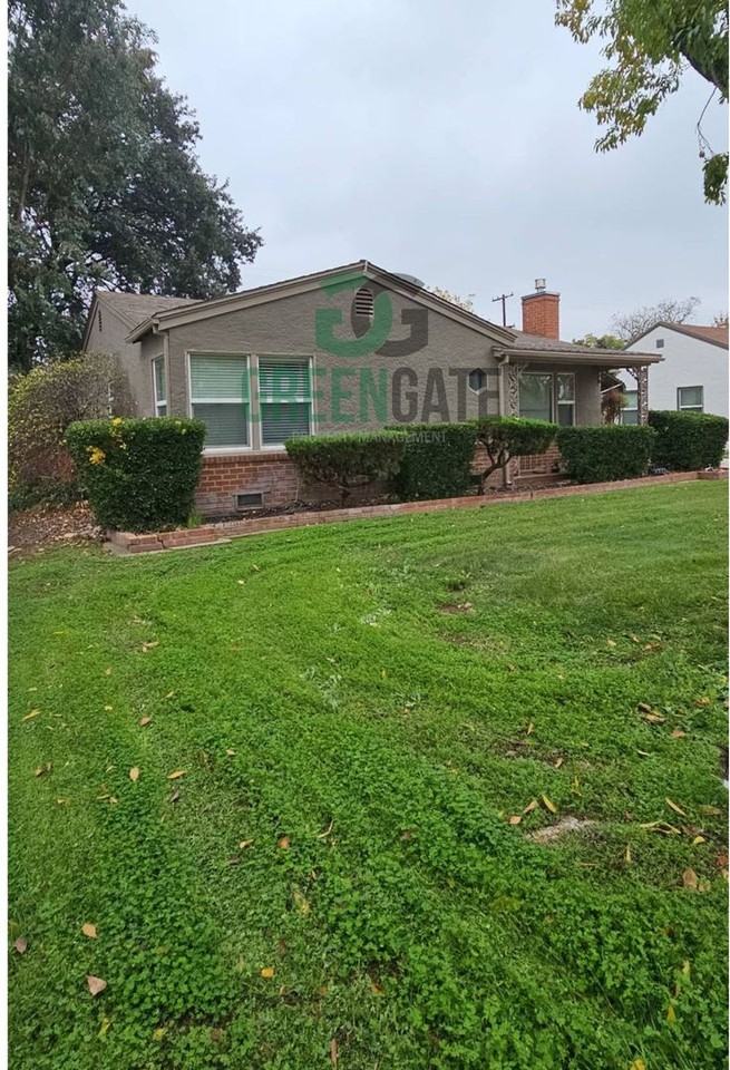 324 Rowland Ave - Photo 4 of 43