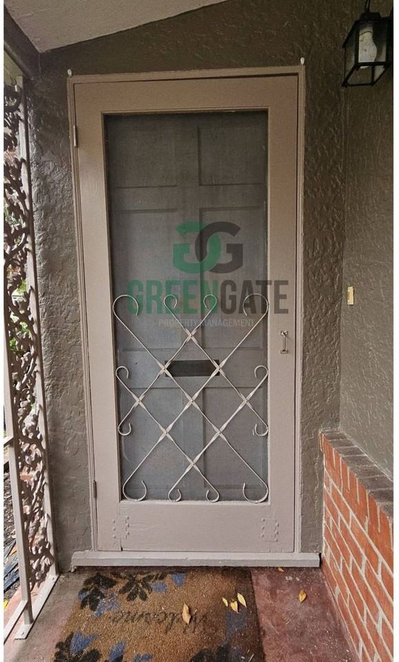 324 Rowland Ave - Photo 7 of 43