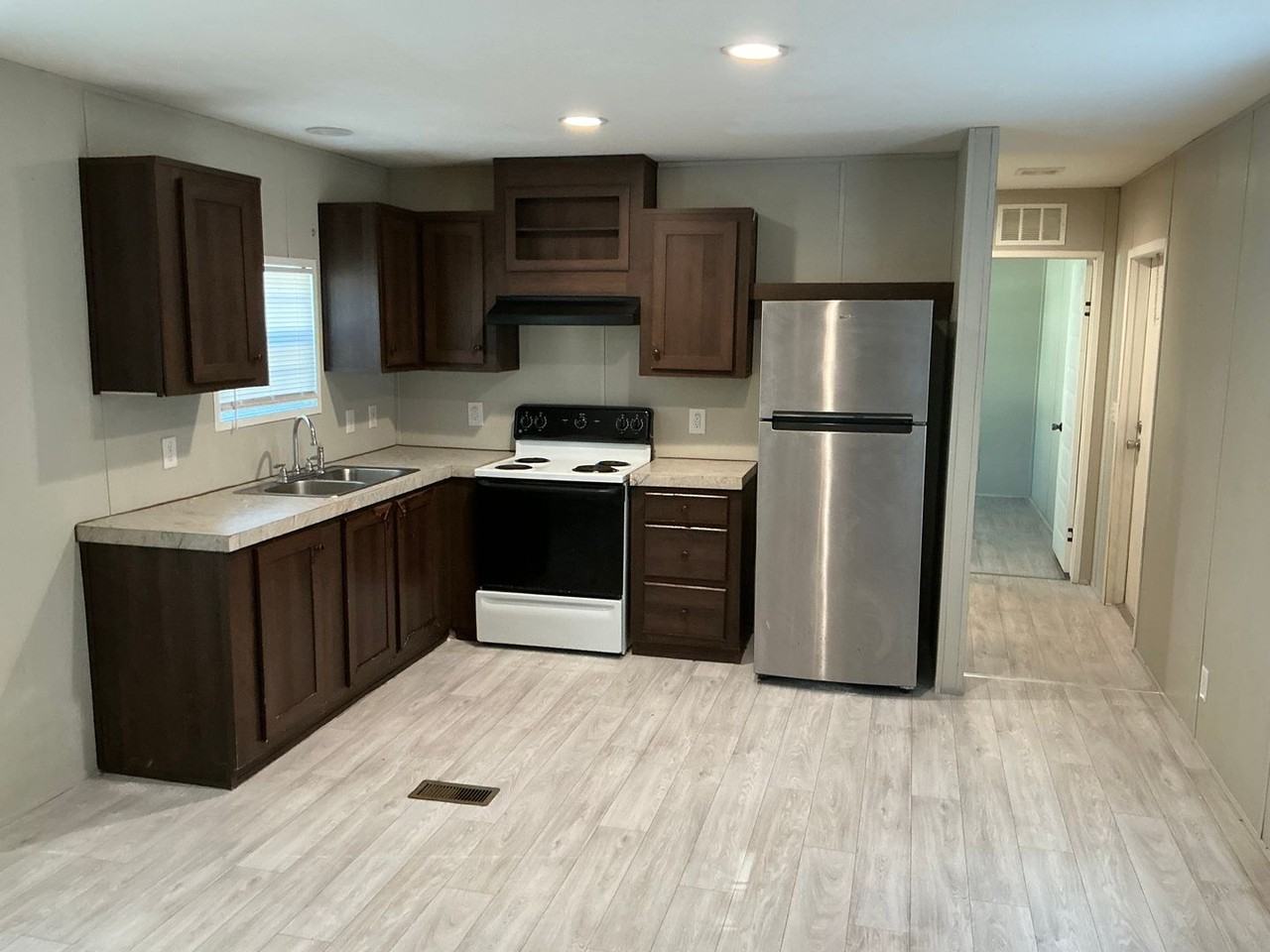 103 Garlington Circle - Photo 2 of 15