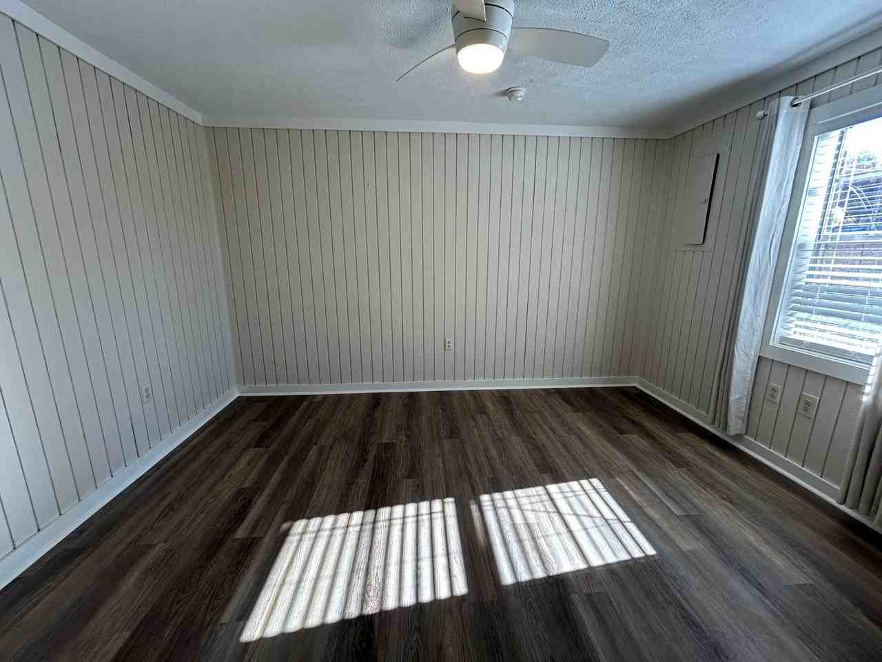 229 North Church Street - Photo 5 of 12