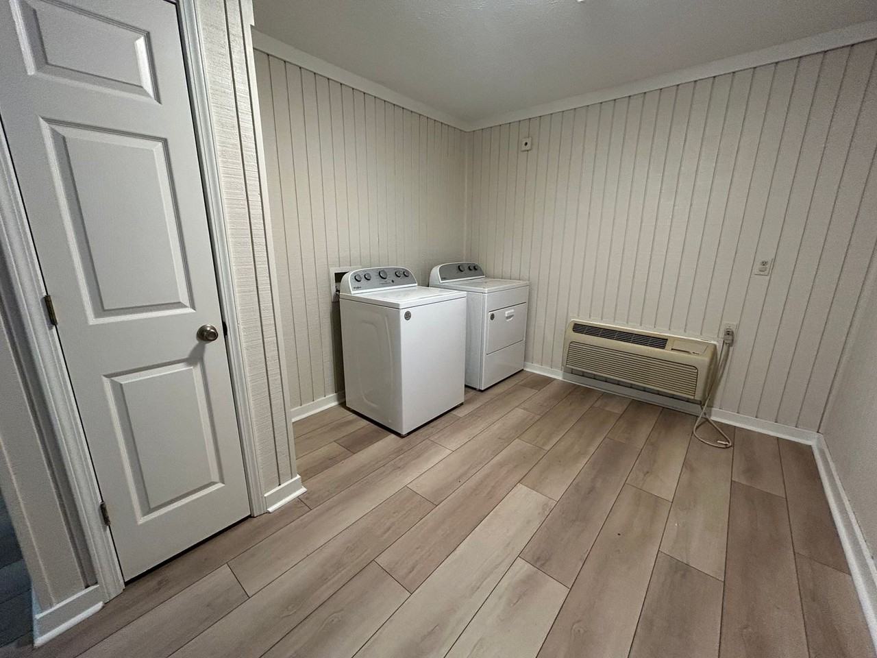 229 North Church Street - Photo 7 of 12