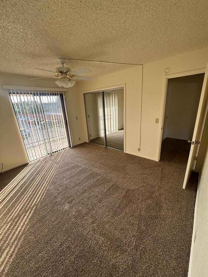 Orange Grove Apartments - Photo 7 of 8