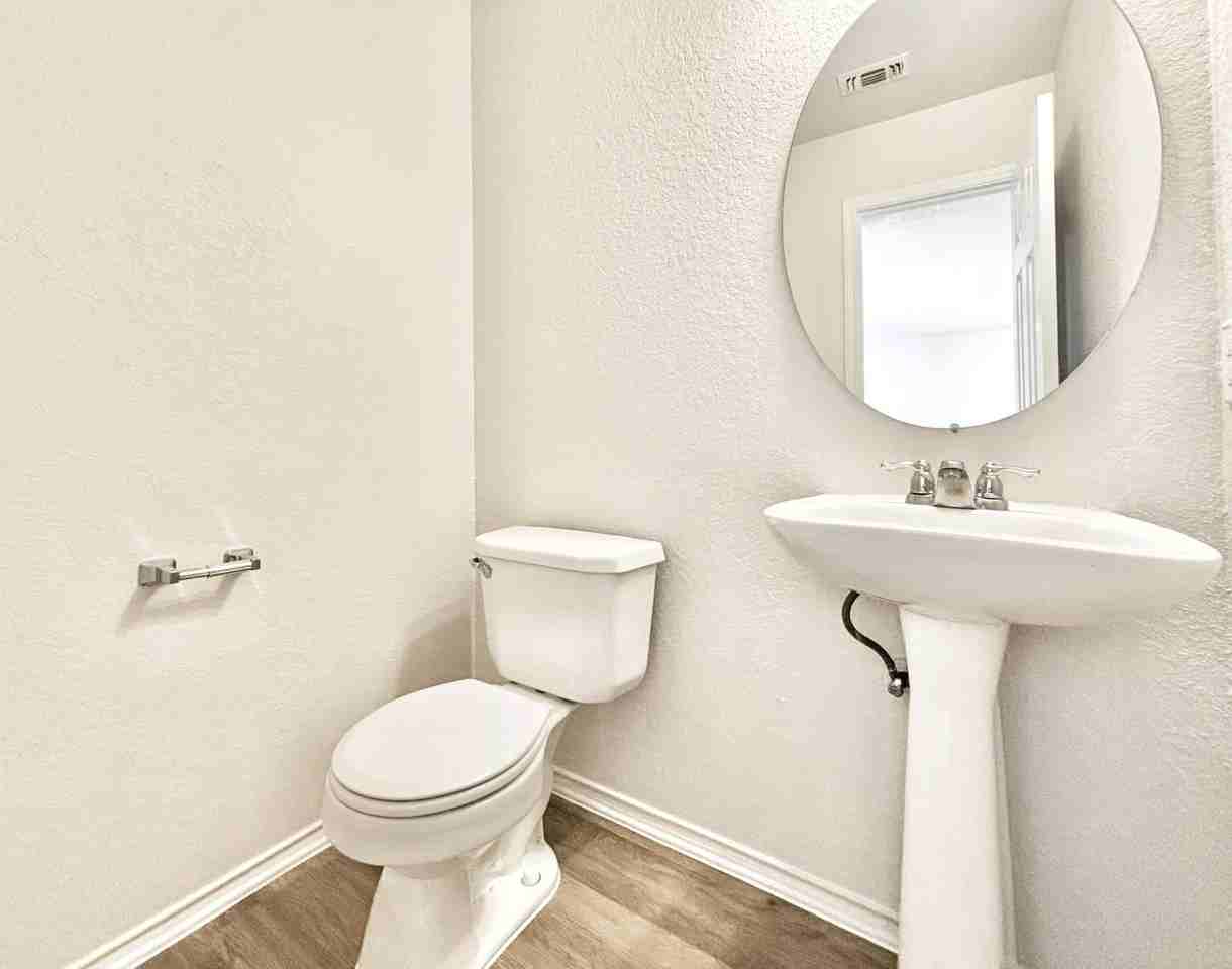 6414 Royal Rdg - Photo 4 of 25