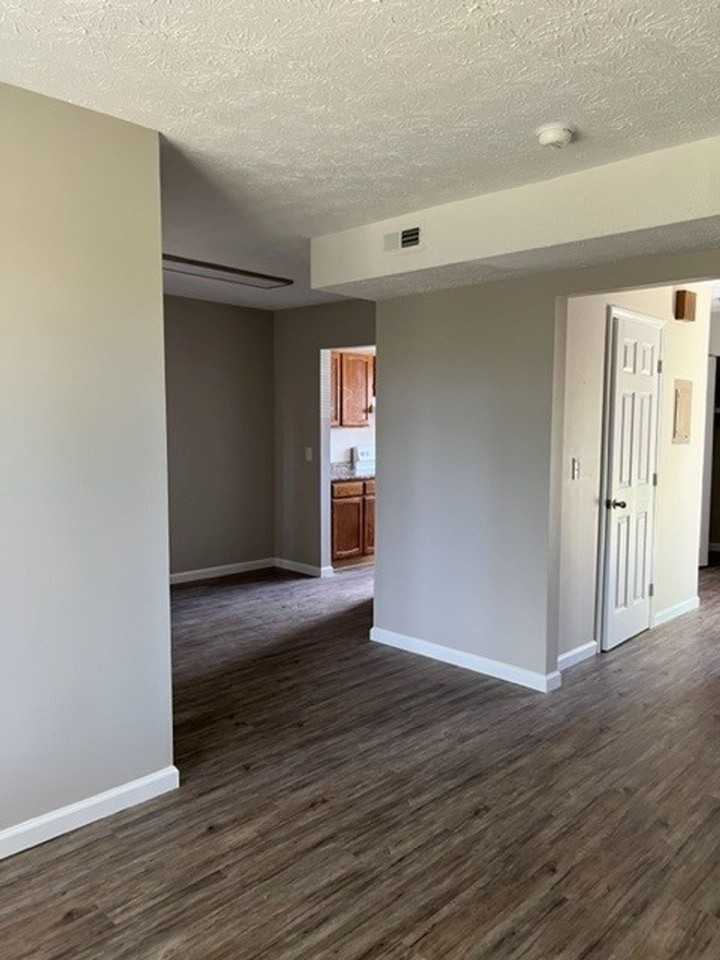 Comfortable living, within reach - Photo 3 of 6