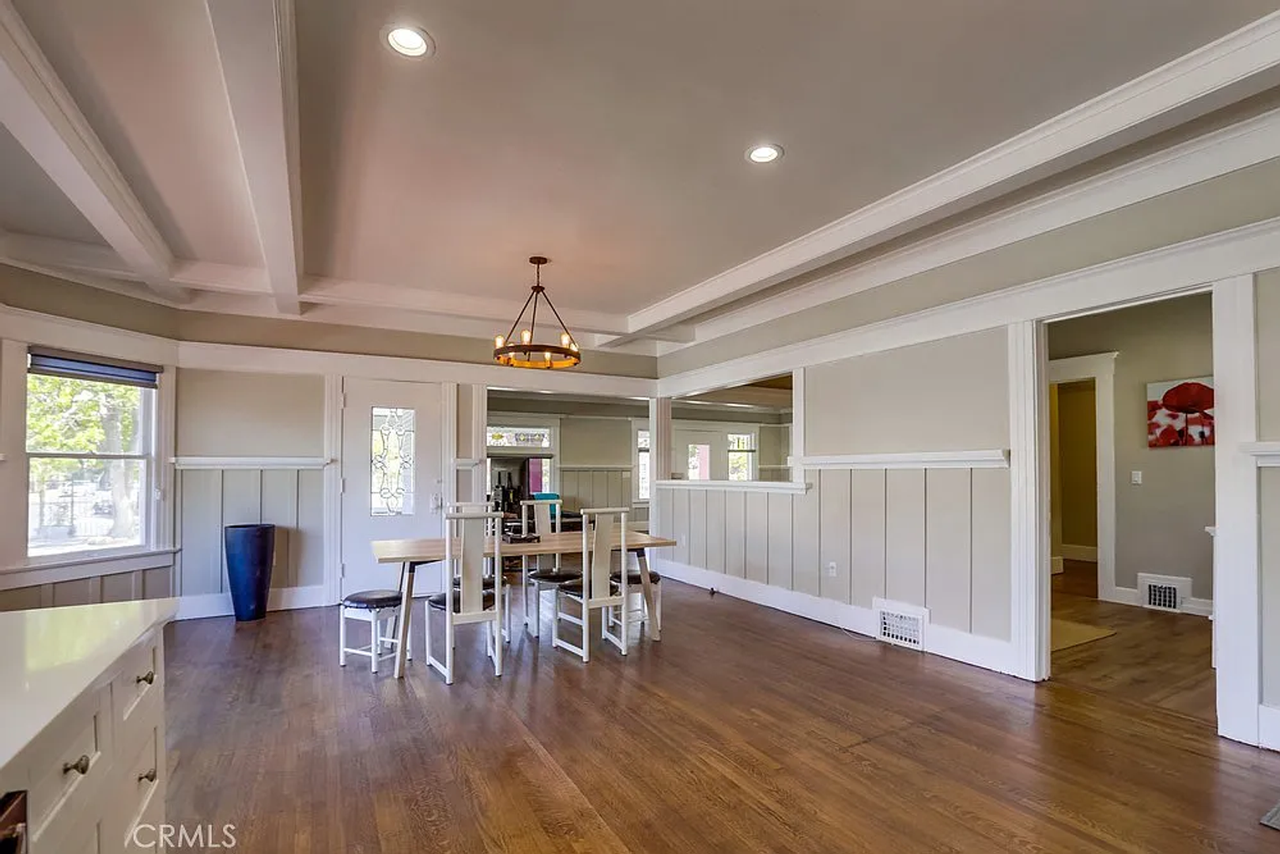 Raymond Avenue - Photo 6 of 40