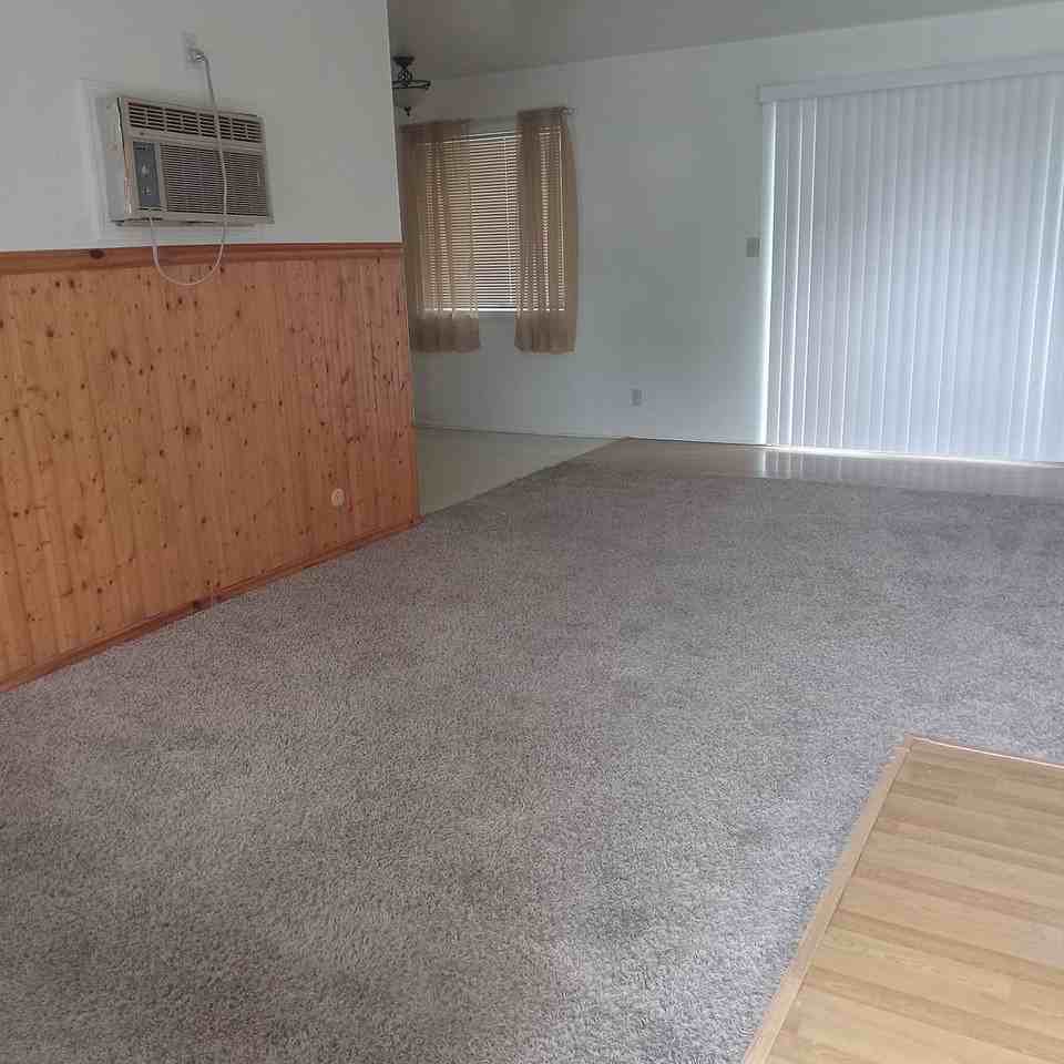 971 Ontario Street - Photo 6 of 8