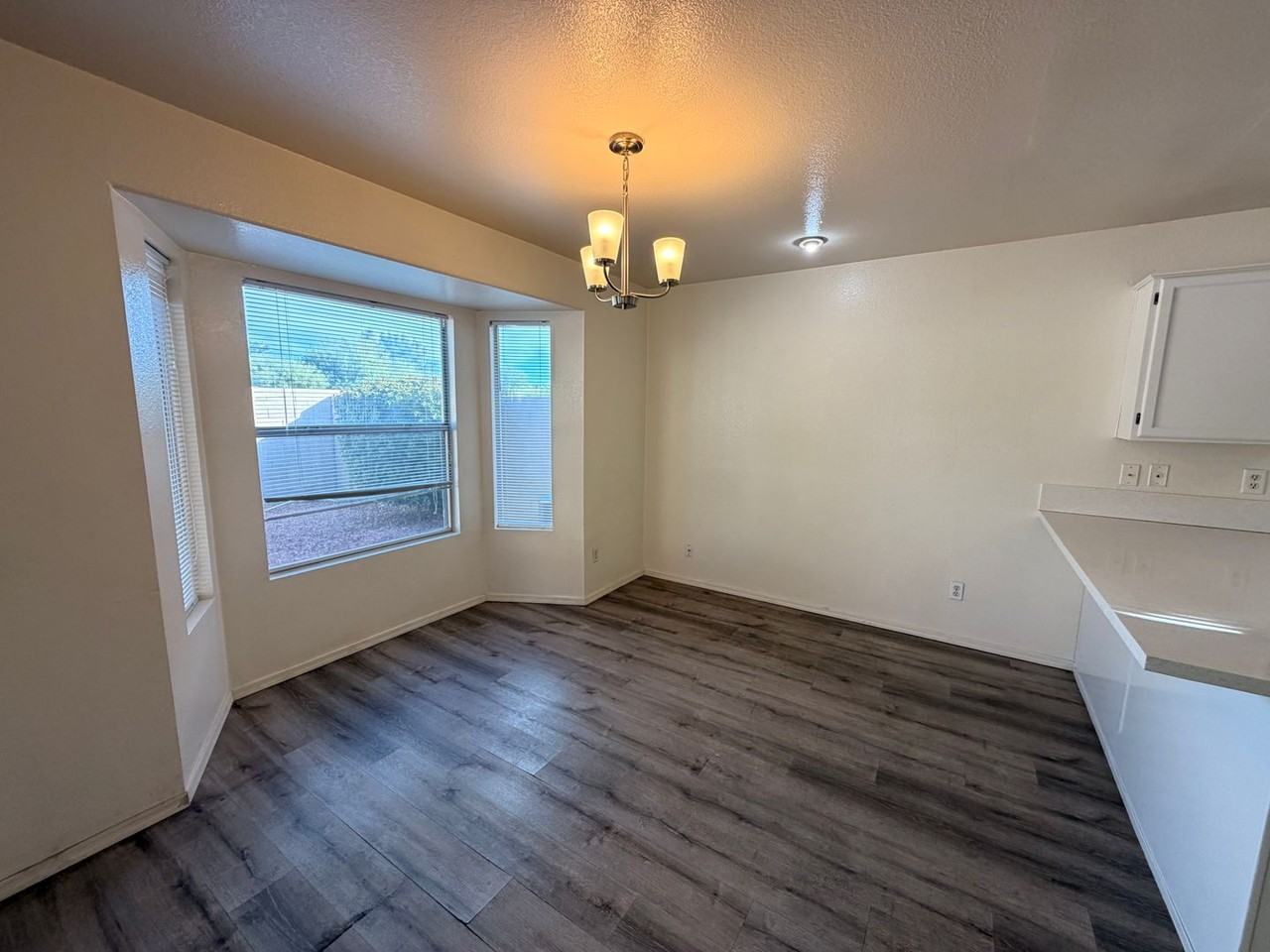 3310 W Golden Ln - Photo 6 of 24