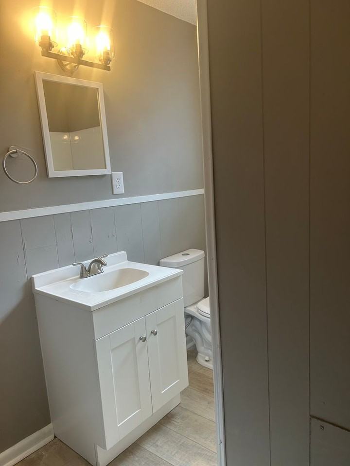 405 Lindenhurst Dr - Photo 6 of 14