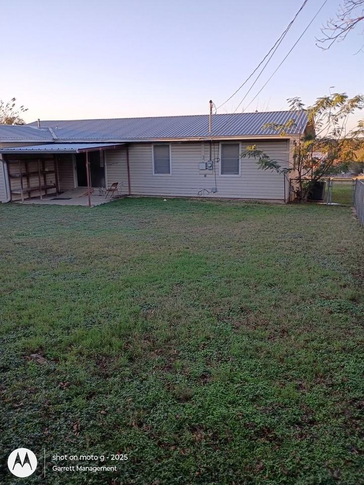 12 Del Norte St - Photo 2 of 18
