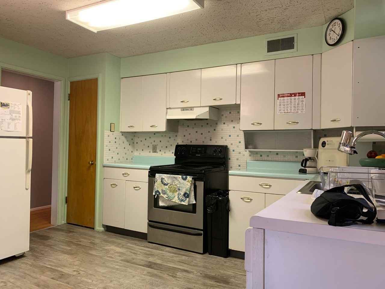 807 W Charles St - Photo 4 of 13