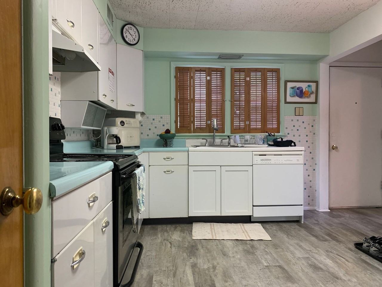 807 W Charles St - Photo 5 of 13