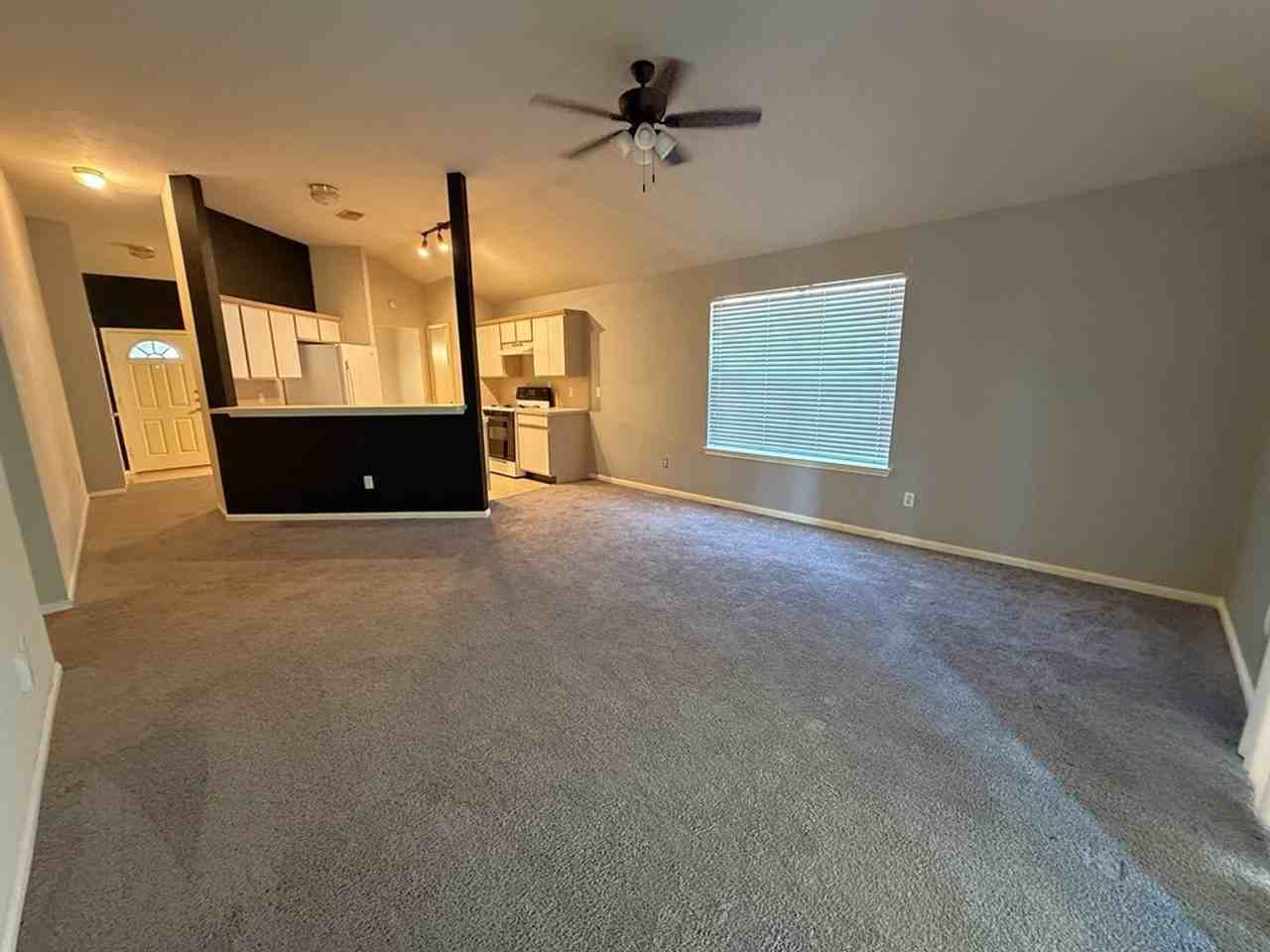 2746 Hidden Spring Falls Dr - Photo 3 of 20